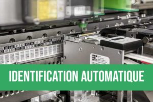 Impression et pose automatique d'étiquettes pour la traçabilité de cartes électroniques
