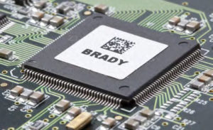 solutions Brady d'identification et traçabilité composants électroniques, cartes électroniques et PCB